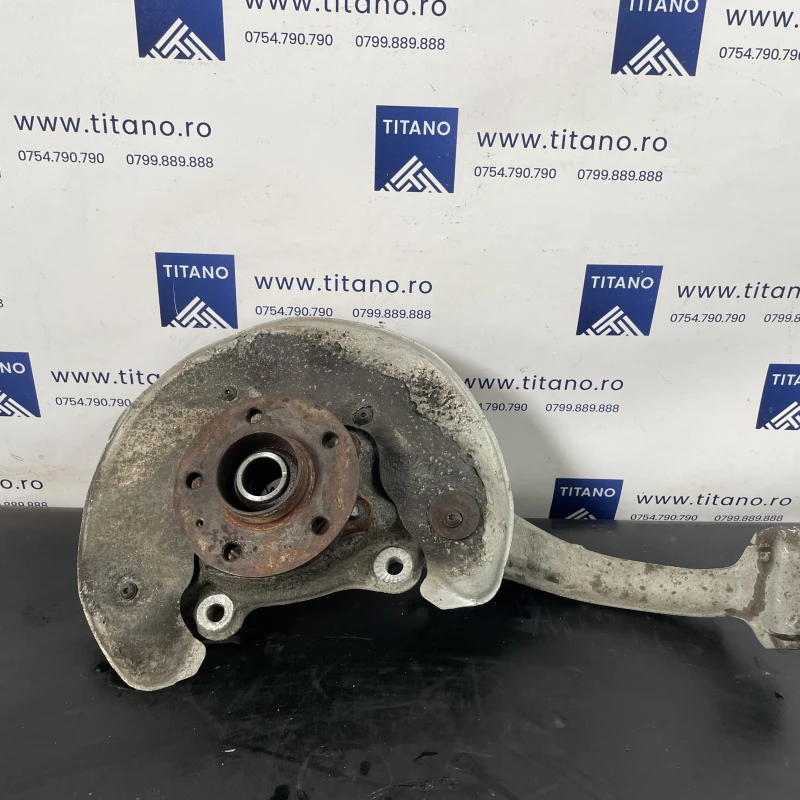 Fuzeta dreapta fata Audi A6 Allroad C7 2013
