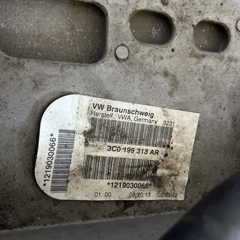 Punte fata jug suport motor / Volkswagen Tiguan 5N facelift 2012 / Directie si suspensie