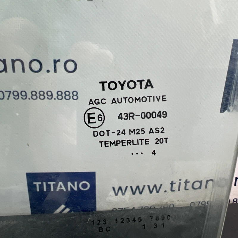 Geam stanga fata / Toyota Auris E180 2014 / Caroserie, oglinzi si faruri
