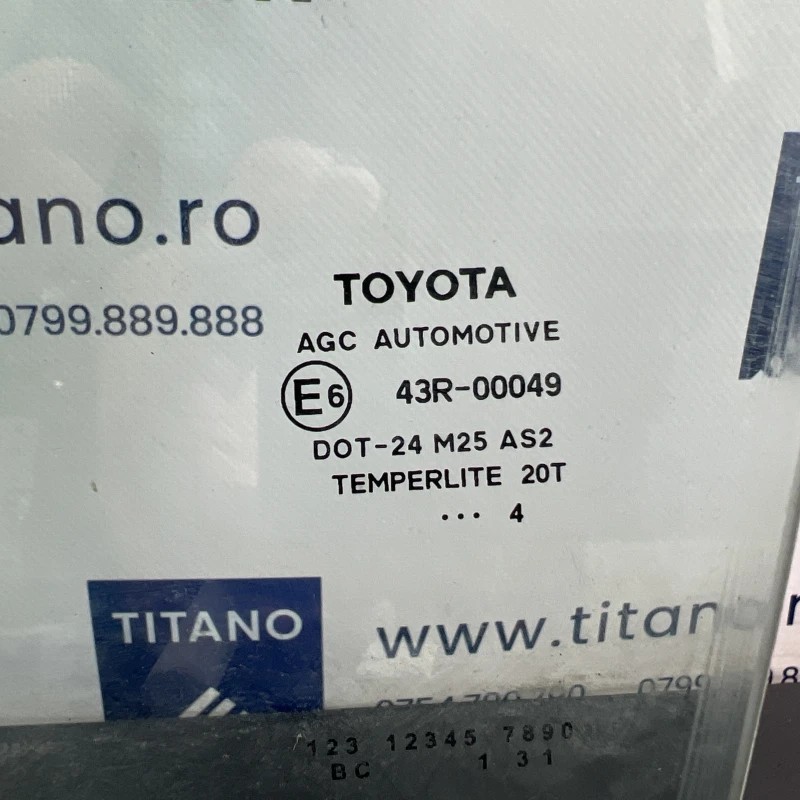 Geam stanga fata / Toyota Auris E180 2014 / Caroserie, oglinzi si faruri
