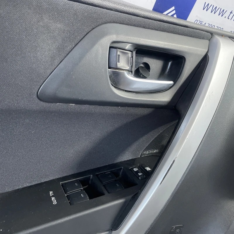 Panou tapiterie usa stanga fata / Toyota Auris E180 2014 / Interior
