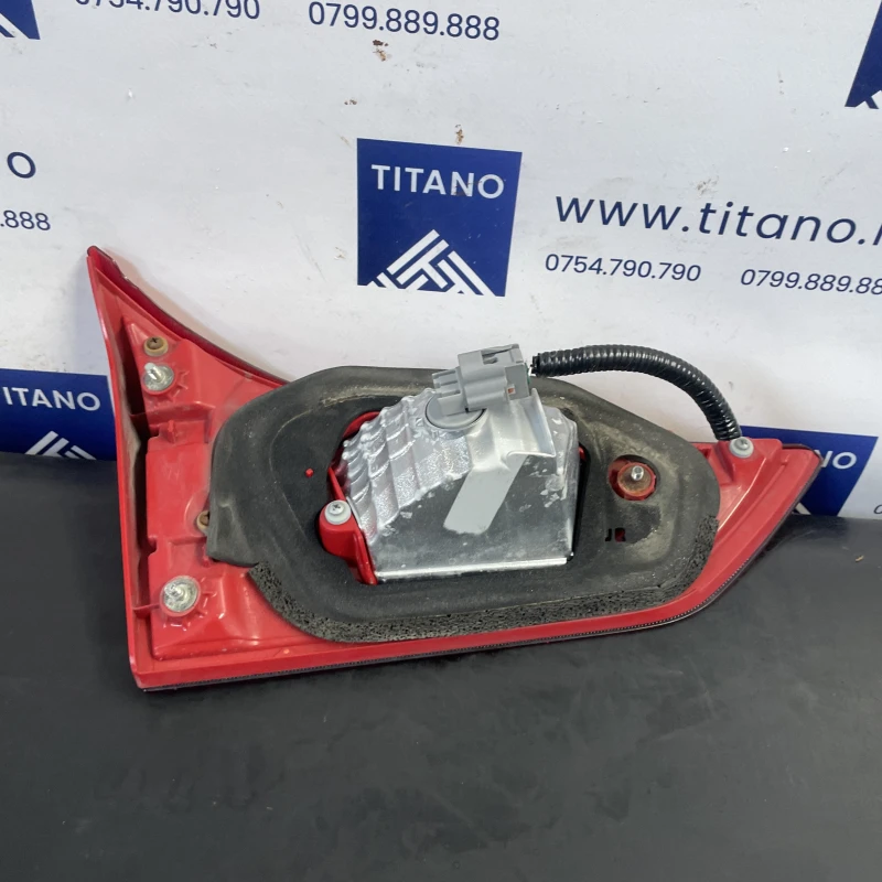 Stop dreapta haion / Toyota Auris E180 2014 / Caroserie, oglinzi si faruri