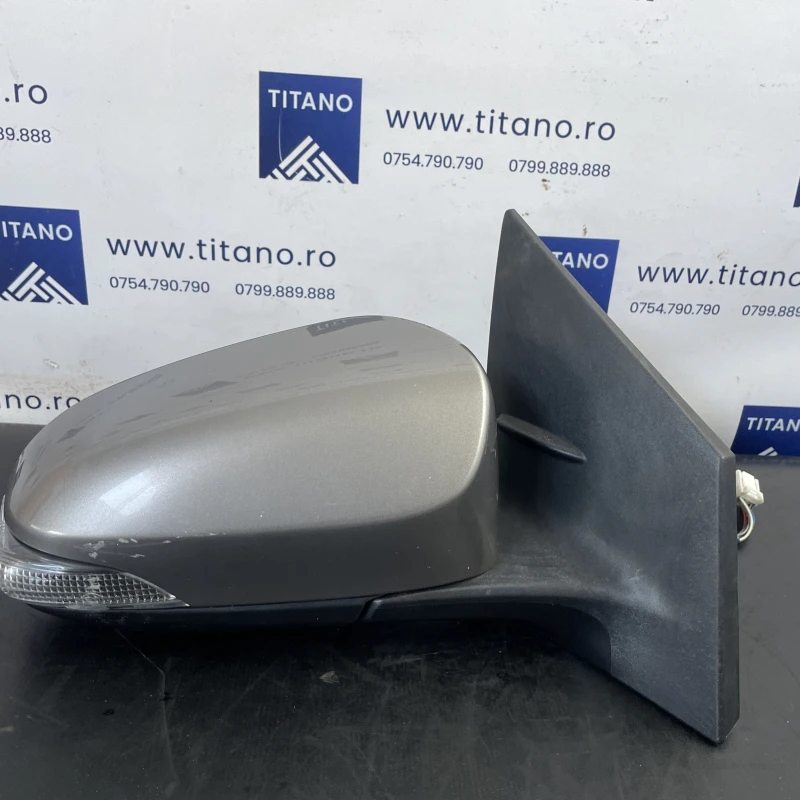 Oglinda dreapta / Toyota Auris E180 2014 / Caroserie, oglinzi si faruri