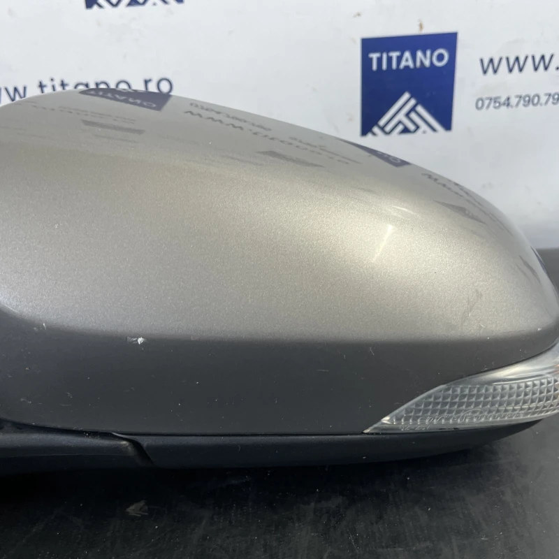 Oglinda stanga / Toyota Auris E180 2014 / Caroserie, oglinzi si faruri