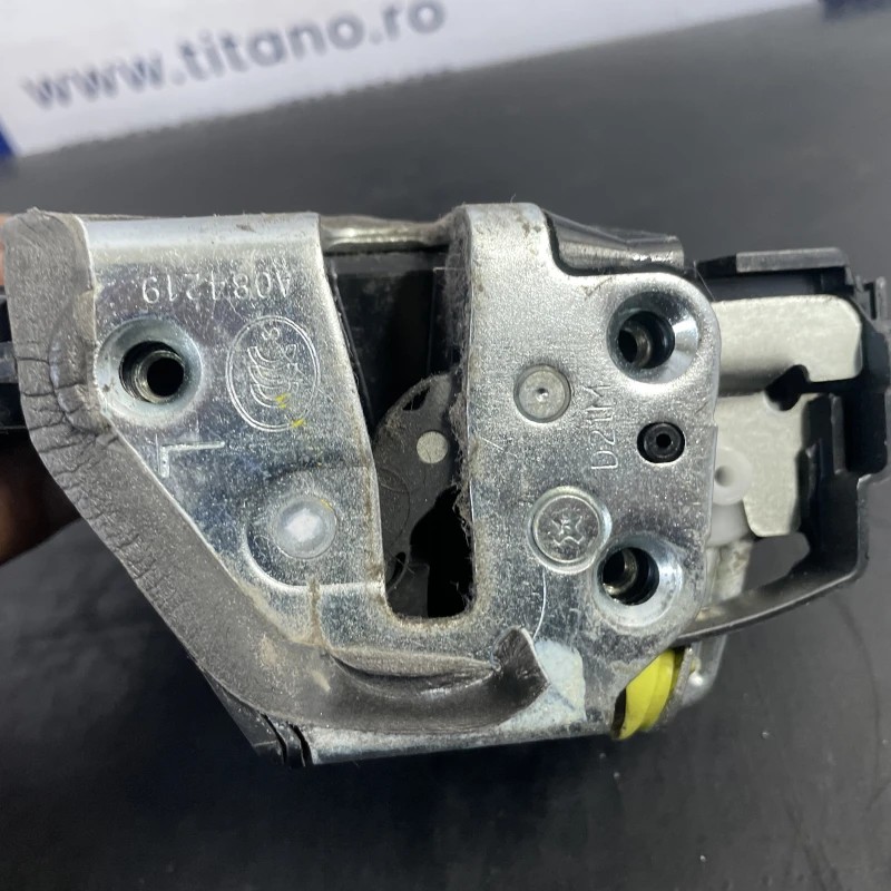Iala broasca usa stanga fata / Toyota Auris E180 2014 / Caroserie, oglinzi si faruri