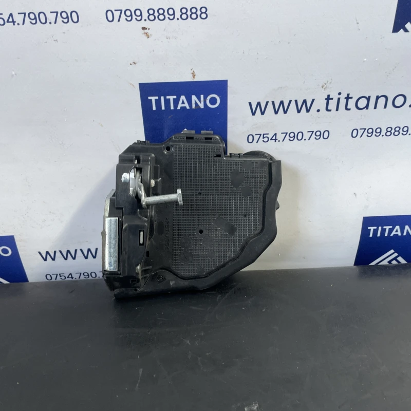 Iala broasca usa stanga spate Toyota Auris E180 2014