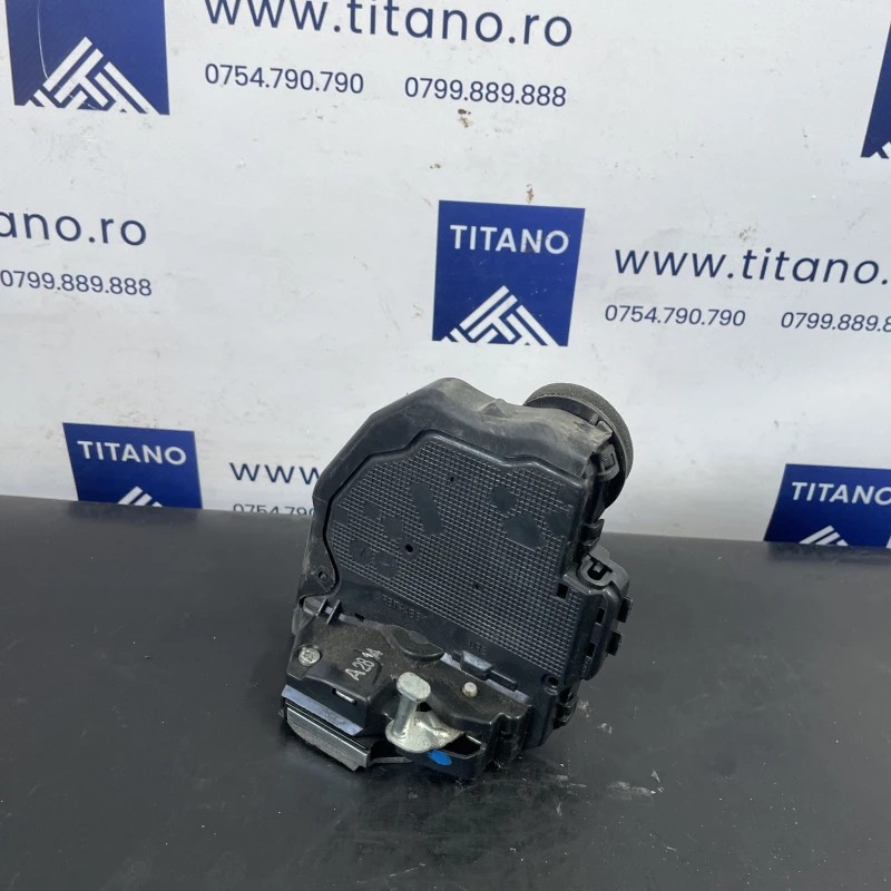 Iala broasca usa dreapta spate / Toyota Auris E180 2014 / Caroserie, oglinzi si faruri