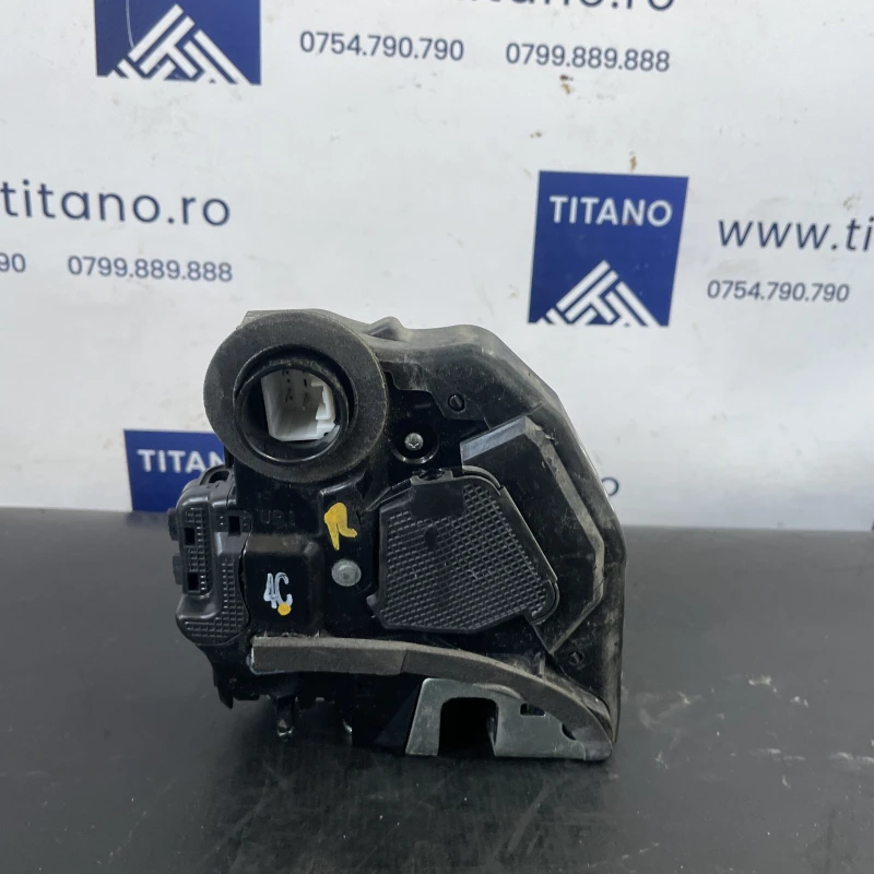 Iala broasca usa dreapta spate / Toyota Auris E180 2014 / Caroserie, oglinzi si faruri