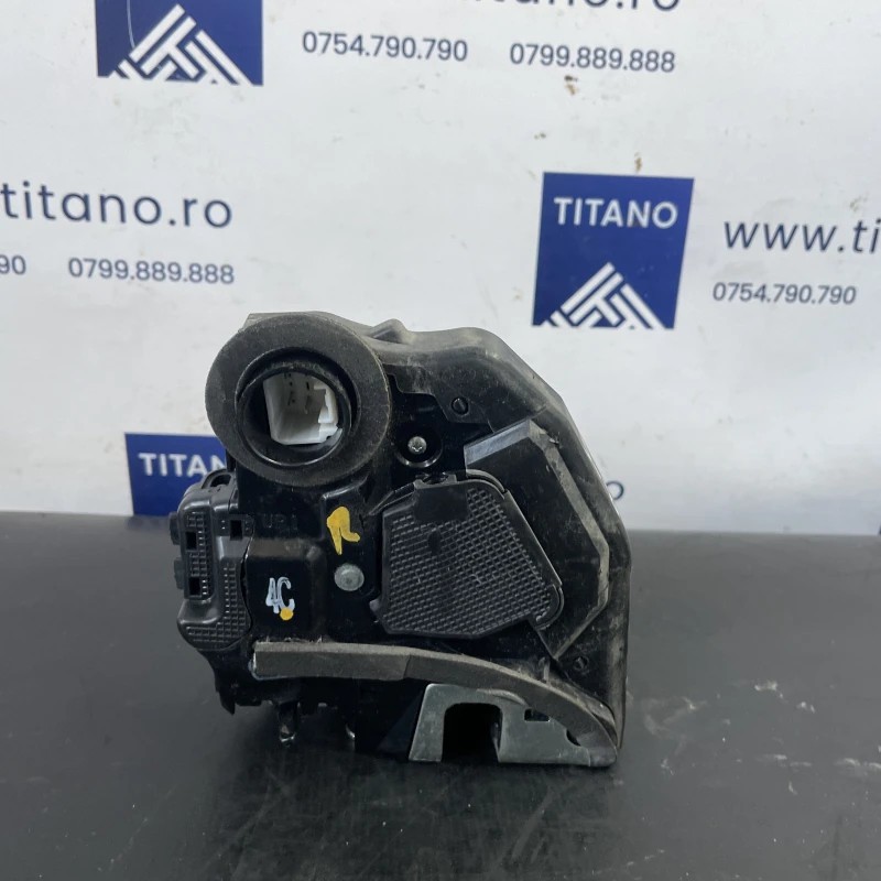 Iala broasca usa dreapta spate / Toyota Auris E180 2014 / Caroserie, oglinzi si faruri
