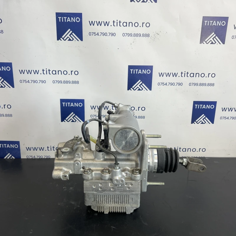 Pompa abs / Toyota Auris E180 2014 / Frane