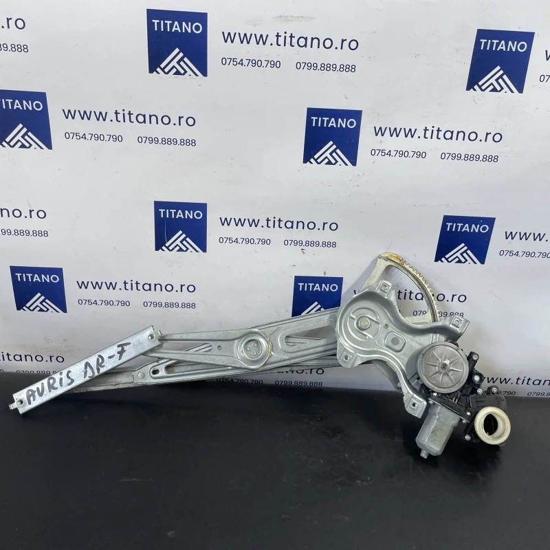 Macara geam dreapta fata / Toyota Auris E180 2014 / Caroserie, oglinzi si faruri