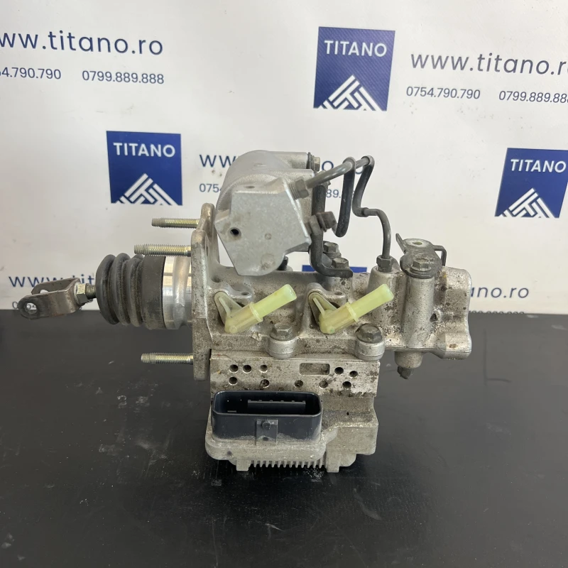 Pompa abs / Toyota Auris E180 2014 / Frane