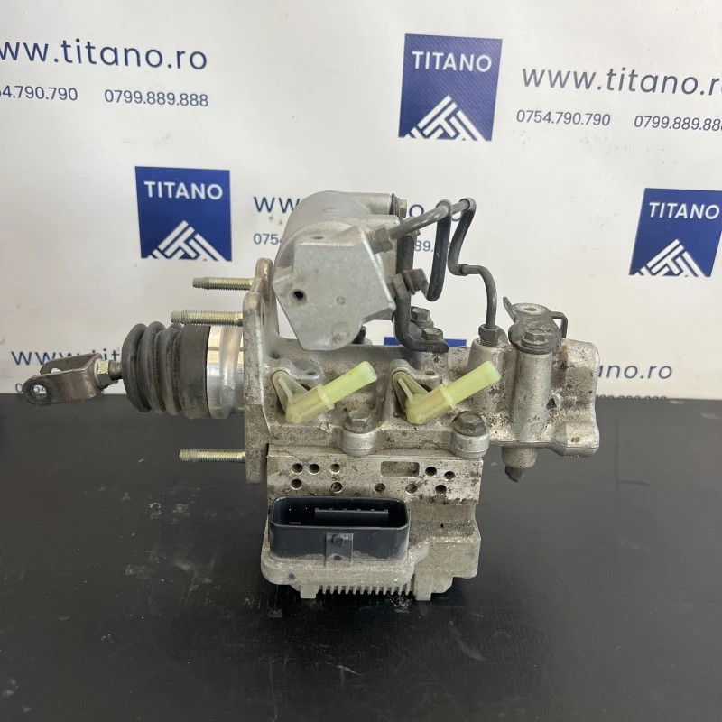 Pompa abs / Toyota Auris E180 2014 / Frane