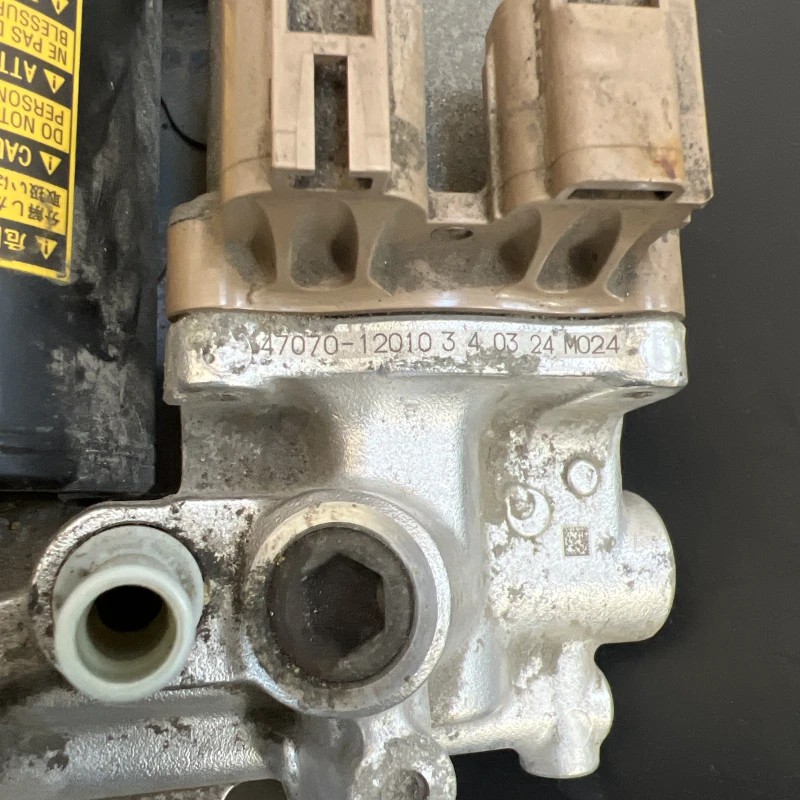 Actuator pompa abs / Toyota Auris E180 2014 / Frane