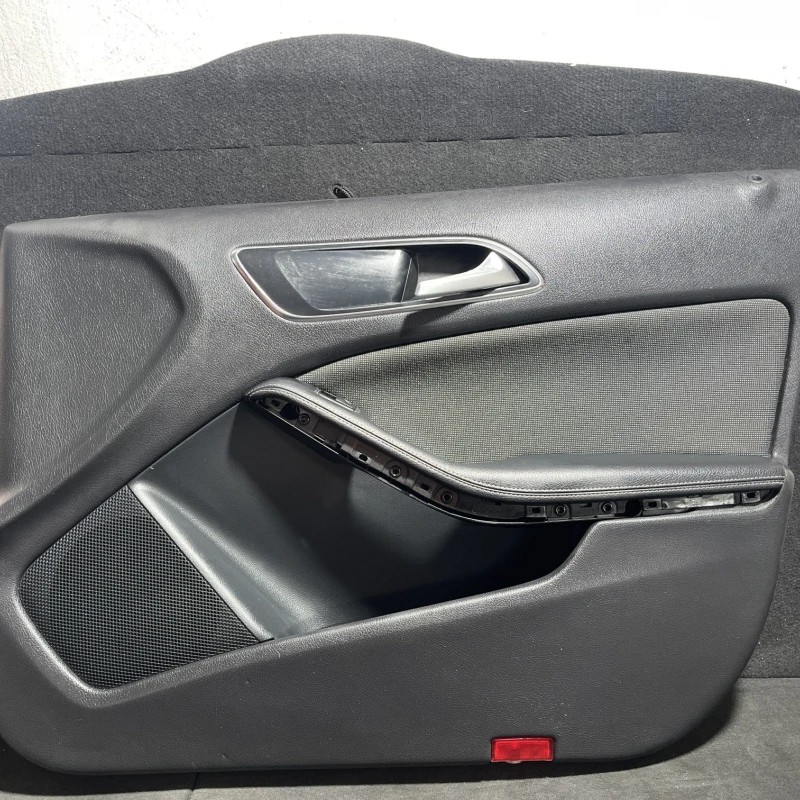 Panou tapiterie usa dreapta fata / Mercedes-Benz A Class W176 2012 / Interior