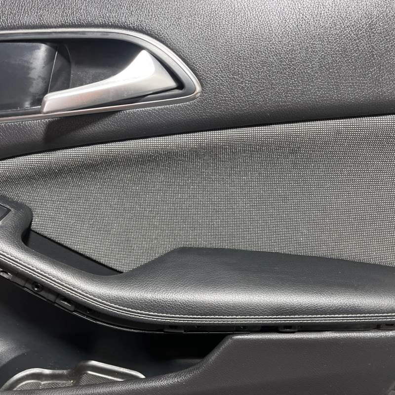 Panou tapiterie usa dreapta fata / Mercedes-Benz A Class W169 2012 / Interior