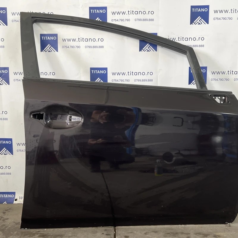Usa dreapta fata / Toyota Prius Prius 3 2012 / Caroserie, oglinzi si faruri