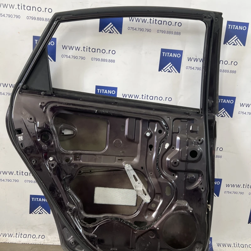 Usa stanga spate / Toyota Prius Prius 3 2012 / Caroserie, oglinzi si faruri