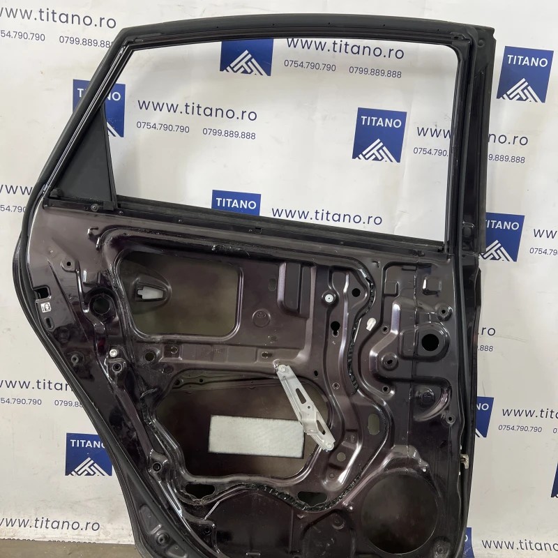 Usa stanga spate / Toyota Prius Prius 3 2012 / Caroserie, oglinzi si faruri