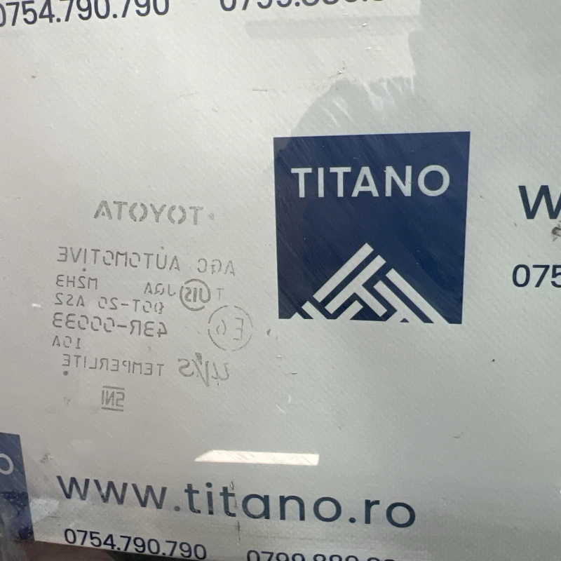 Geam dreapta fata / Toyota Prius Prius 3 2012 / Caroserie, oglinzi si faruri
