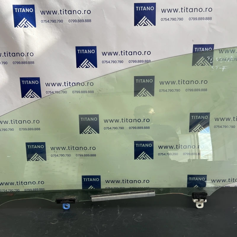 Geam stanga fata / Toyota Prius Prius 3 2012 / Caroserie, oglinzi si faruri