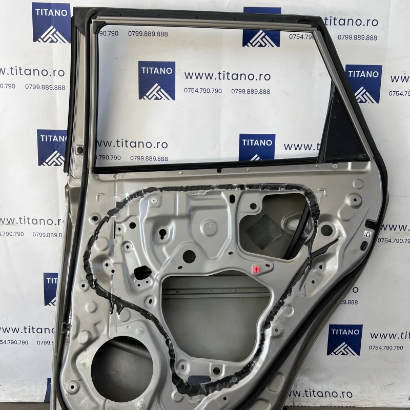 Usa dreapta spate / Toyota Auris E180 2014 / Caroserie, oglinzi si faruri