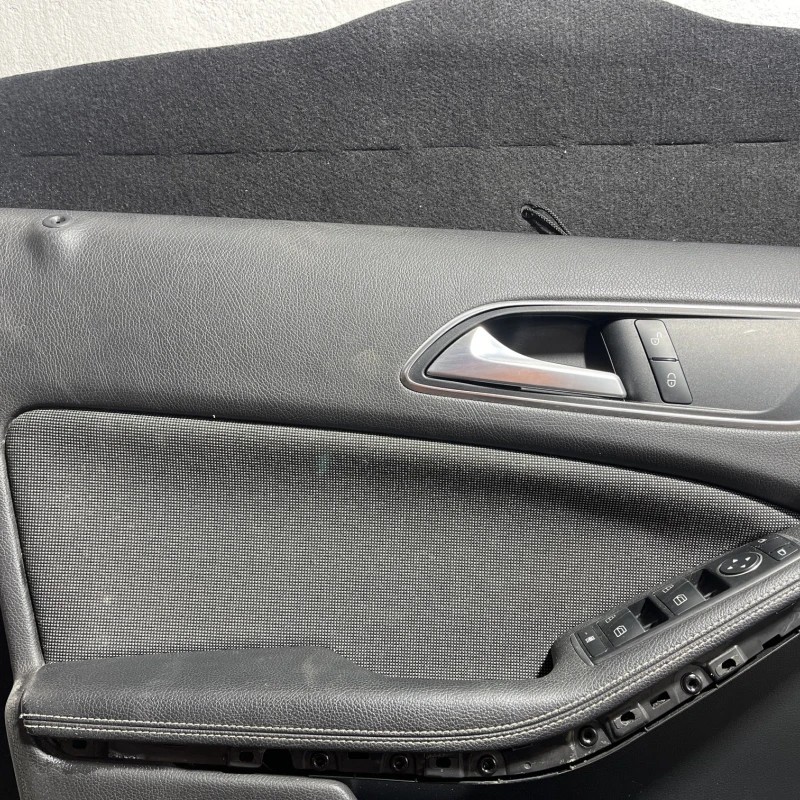 Panou tapiterie usa stanga fata / Mercedes-Benz A Class W176 2012 / Interior