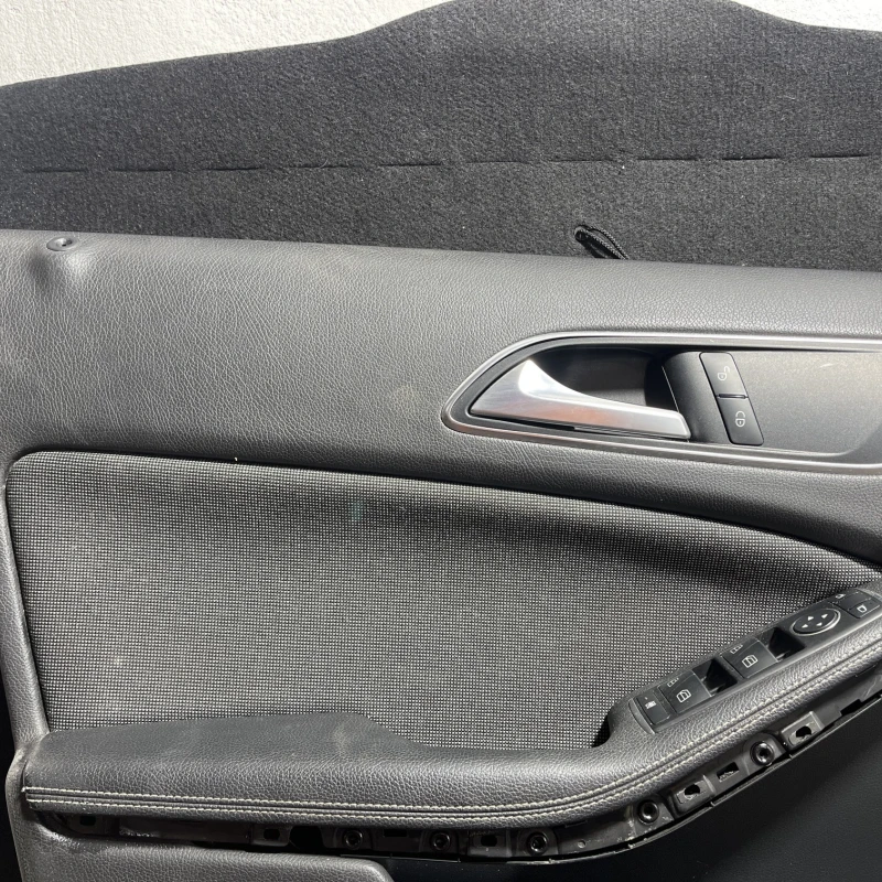 Panou tapiterie usa stanga fata / Mercedes-Benz A Class W169 2012 / Interior