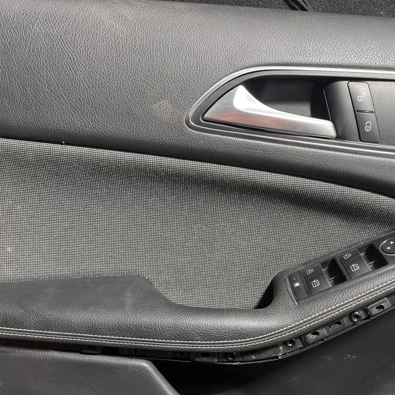 Panou tapiterie usa stanga fata / Mercedes-Benz A Class W169 2012 / Interior