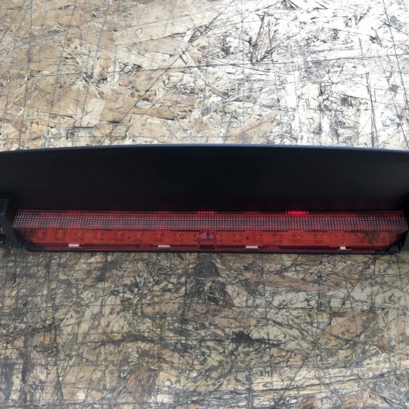 Stop suplimentar / Audi A5 8T 2010 / Audio si electronice