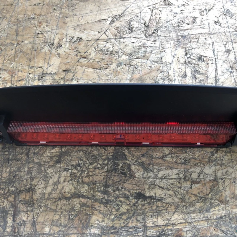 Stop suplimentar / Audi A5 8T 2010 / Audio si electronice