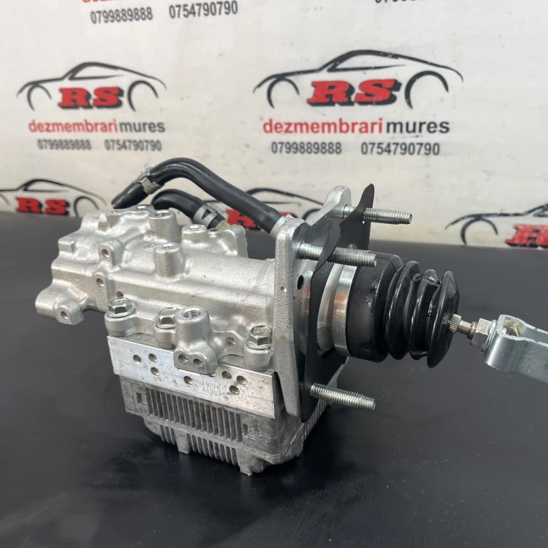 Pompa abs / Toyota Rav4 XA40 2020 / Frane