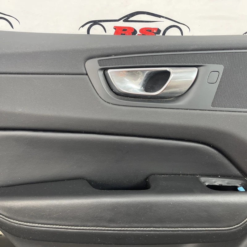 Panou tapiterie usa stanga spate / Volvo XC60 D4 2019 / Interior