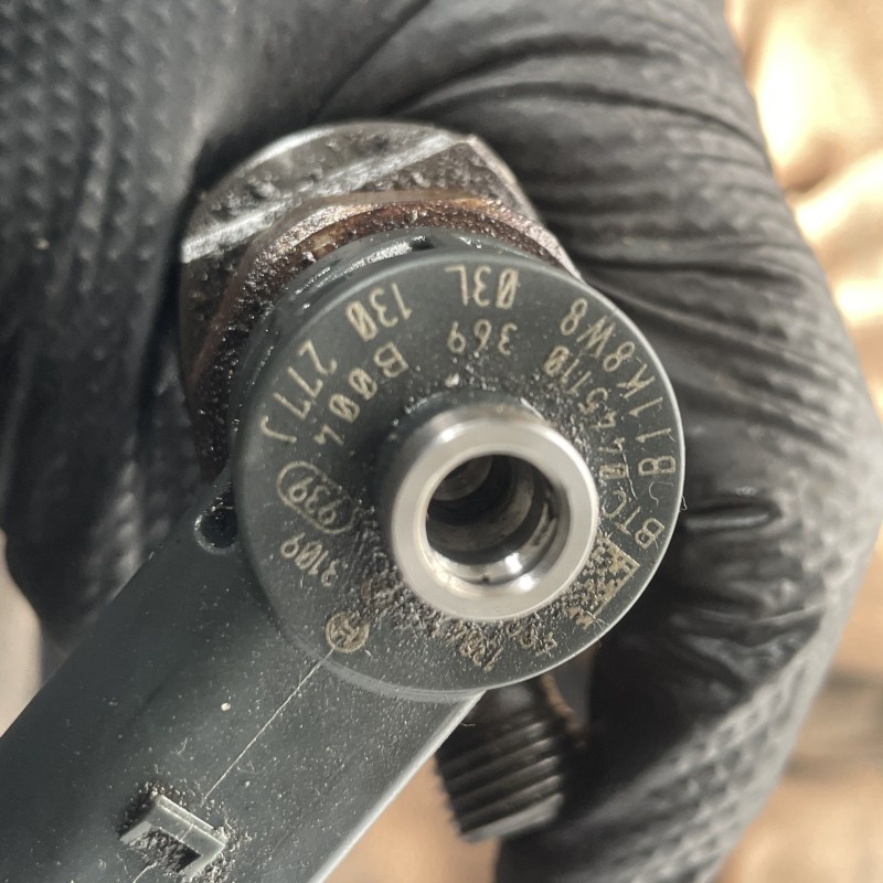 Injector / Volkswagen Amarok Amarok 2013 / Motor, racire si evacuare