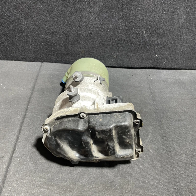Pompa servo / Volvo XC60 D3 2011 / Directie si suspensie
