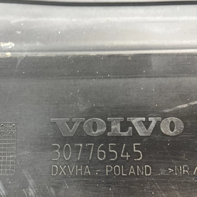 Presuri / Volvo XC60 D3 2011 / Interior