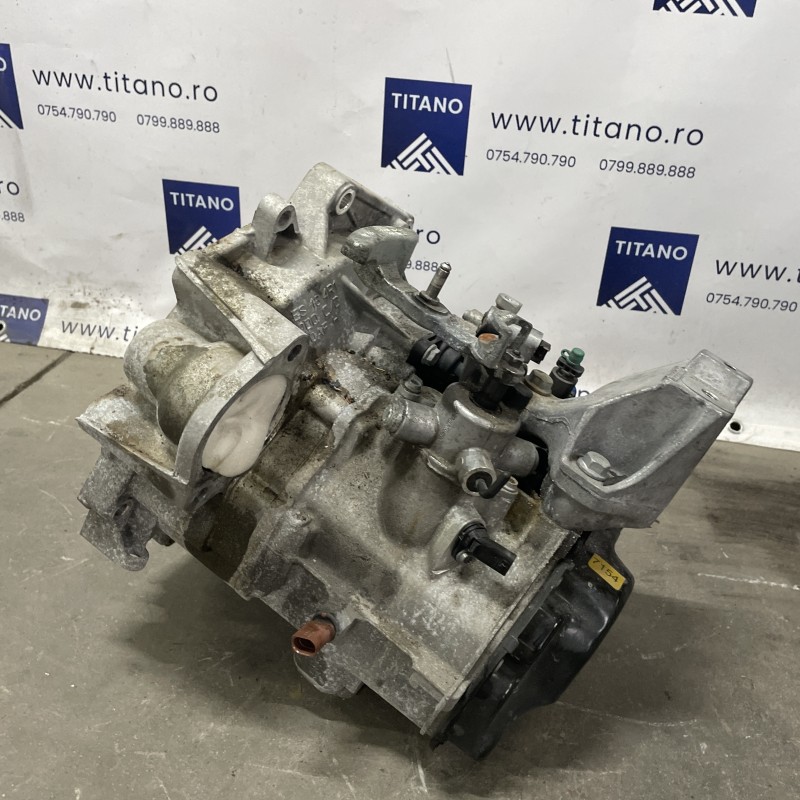 Cutie de viteze manuala / Volkswagen T Roc T Roc 2019 / Cutie viteze, ambreiaj, transmisie