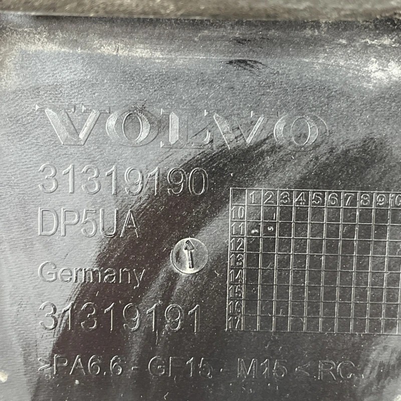 Capac motor / Volvo XC60 D3 2011 / Motor, racire si evacuare