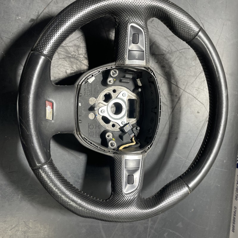 Volan cu comenzi / Audi Q5 8R 2012 / Interior