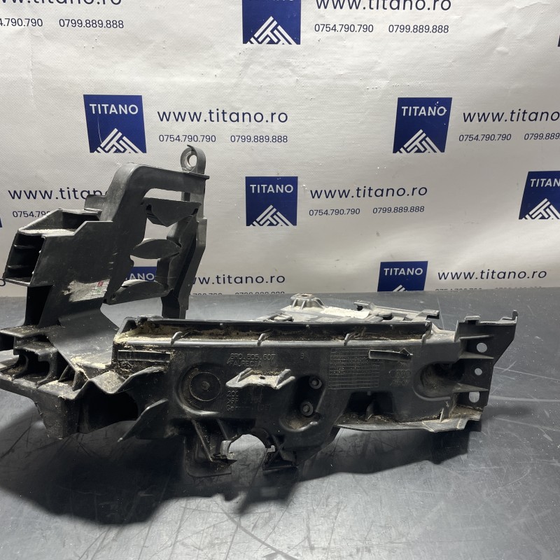 Suport far stanga / Audi Q5 8R 2012 / Caroserie, oglinzi si faruri