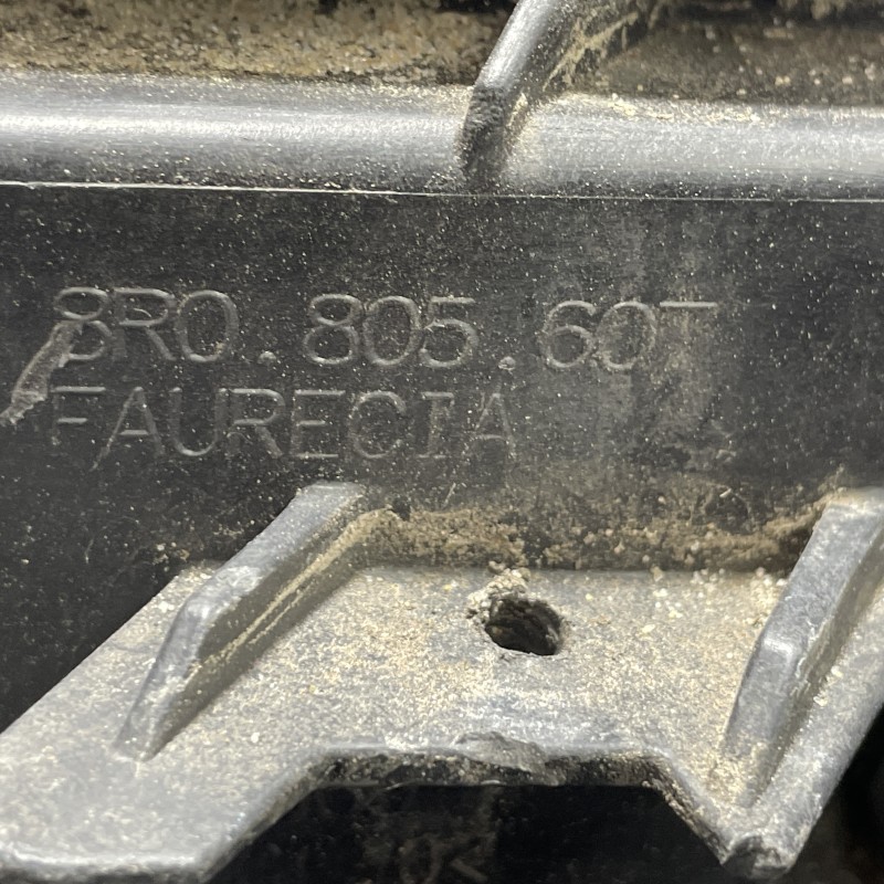 Suport far stanga / Audi Q5 8R 2012 / Caroserie, oglinzi si faruri