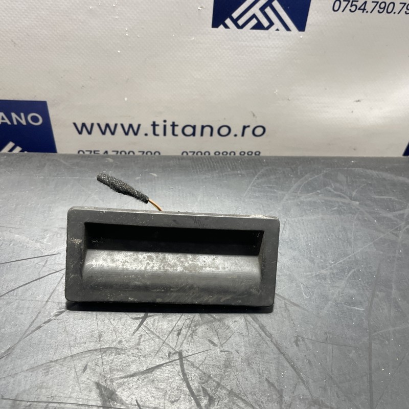 Maner buton deschidere haion / Audi Q5 8R 2012 / Caroserie, oglinzi si faruri