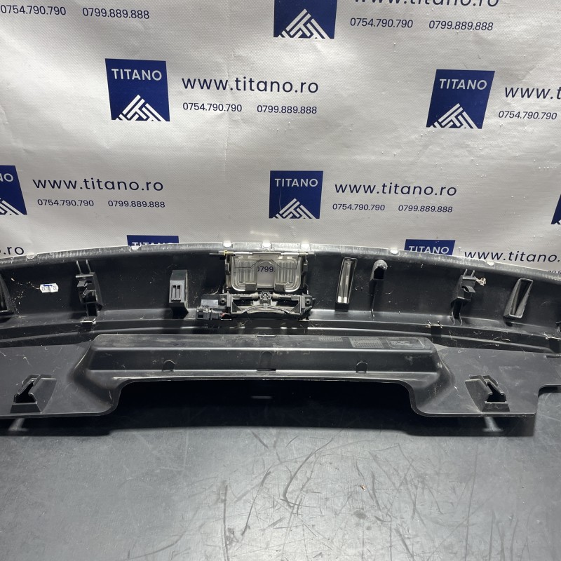 Ornament haion / Audi Q5 8R 2012 / Caroserie, oglinzi si faruri