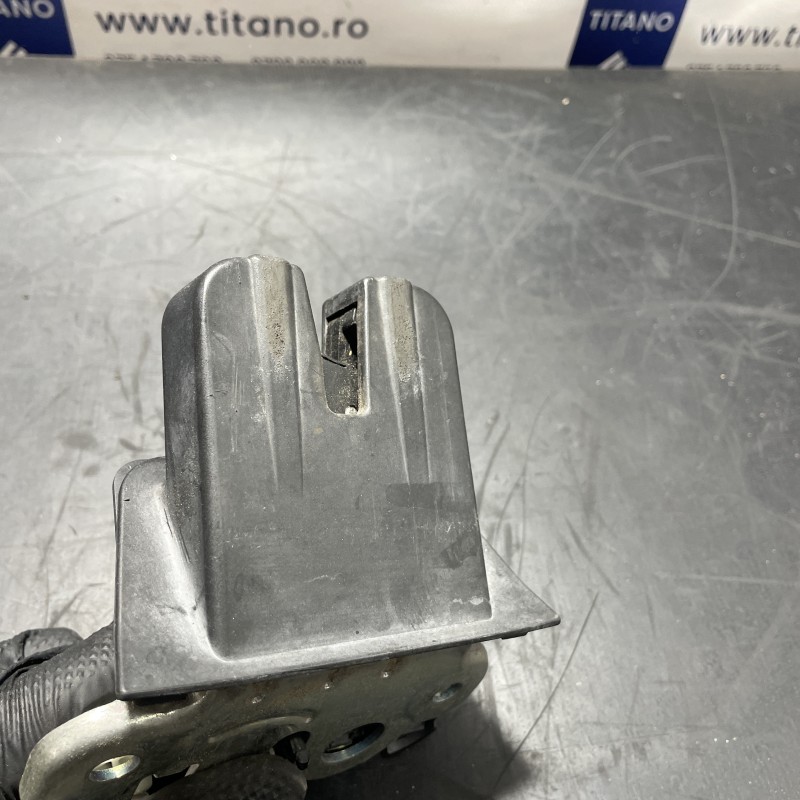 Iala broasca haion / Audi Q5 8R 2012 / Caroserie, oglinzi si faruri