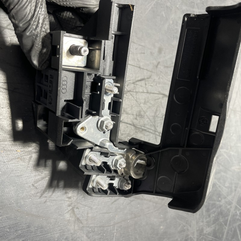 Borna baterie / Audi Q5 8R 2012 / Audio si electronice