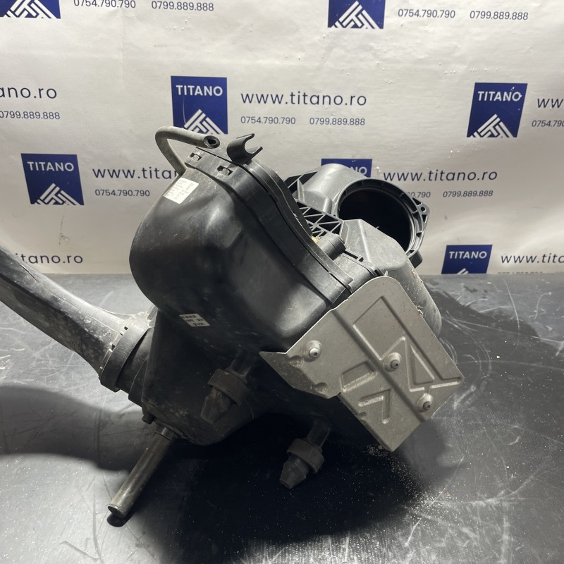 Carcasa filtru aer / Audi Q5 8R 2012 / Motor, racire si evacuare