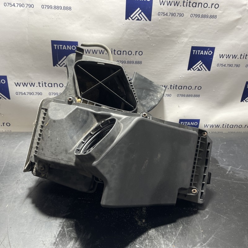 Carcasa filtru aer / Audi Q5 8R 2012 / Motor, racire si evacuare