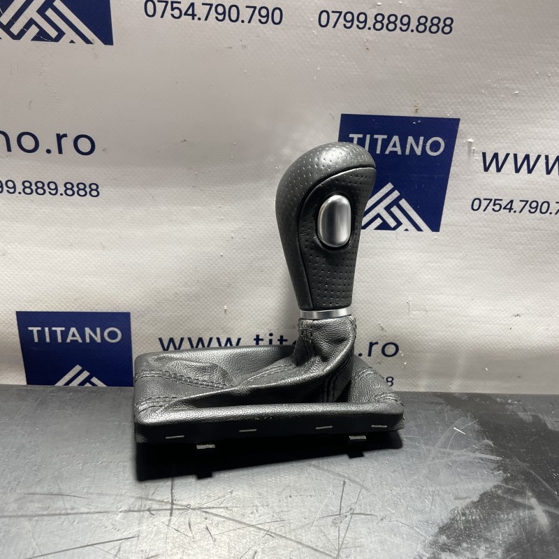 Nuca schimbator / Audi Q5 8R 2012 / Interior