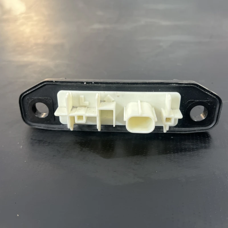 Buton deschidere portbagaj / Toyota CHR CHR 2022 / Audio si electronice