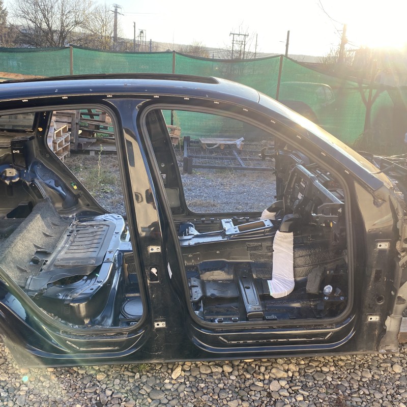 Prag dreapta / Audi Q5 8R 2012 / Caroserie, oglinzi si faruri